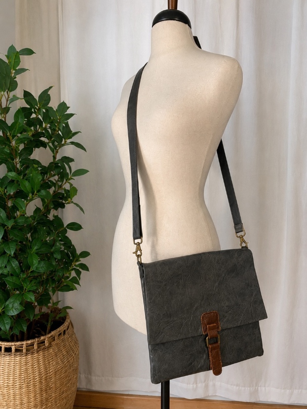 Paolo Bags Gray Foldover Messenger Crossbody Vegan Leather Adjustable Strap